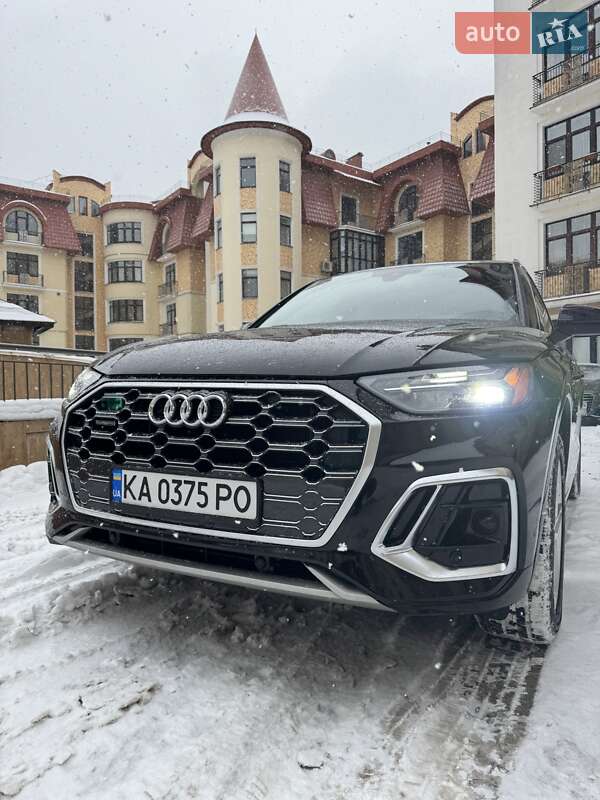 Внедорожник / Кроссовер Audi Q5 2020 в Киеве