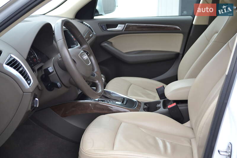 Позашляховик / Кросовер Audi Q5 2015 в Дрогобичі