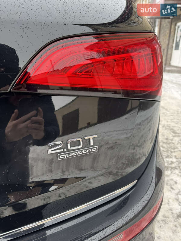 Внедорожник / Кроссовер Audi Q5 2017 в Владимире