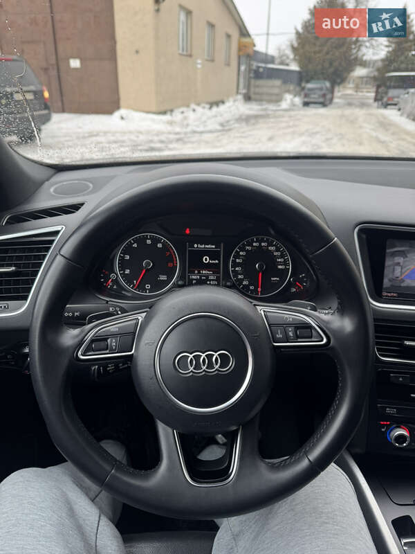 Внедорожник / Кроссовер Audi Q5 2017 в Владимире