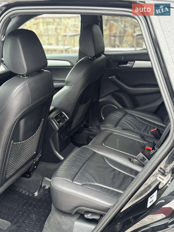 Внедорожник / Кроссовер Audi Q5 2017 в Владимире