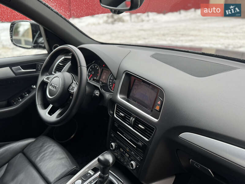 Внедорожник / Кроссовер Audi Q5 2017 в Владимире