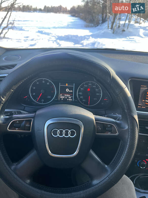Позашляховик / Кросовер Audi Q5 2011 в Коростені