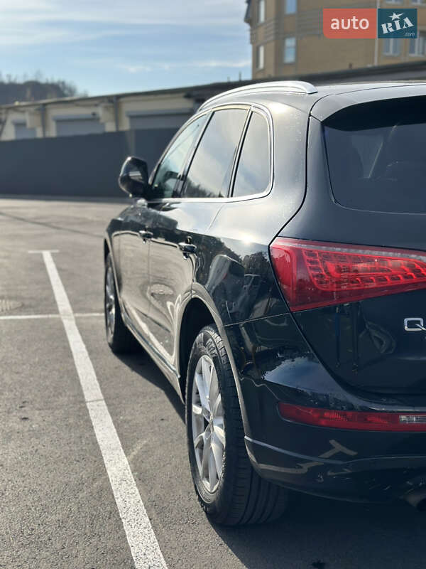 Внедорожник / Кроссовер Audi Q5 2011 в Обухове