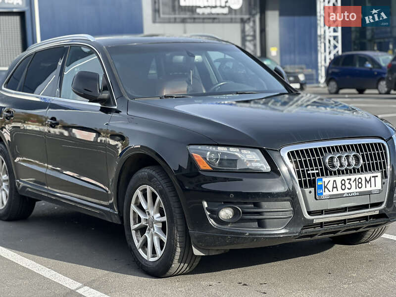 Внедорожник / Кроссовер Audi Q5 2011 в Обухове