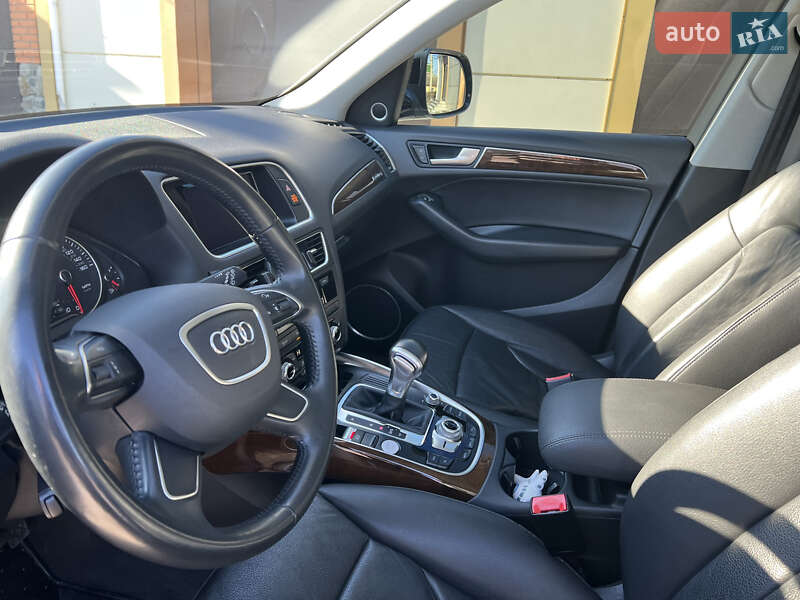 Внедорожник / Кроссовер Audi Q5 2015 в Кропивницком