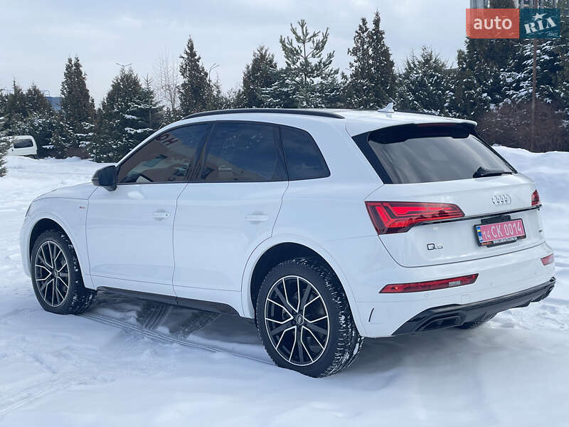 Позашляховик / Кросовер Audi Q5 2021 в Львові
