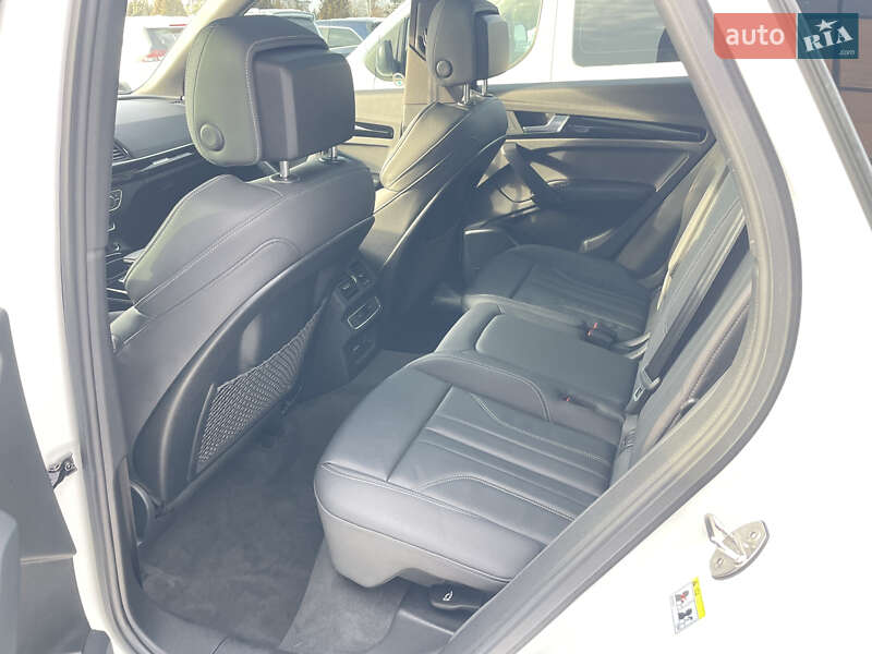 Позашляховик / Кросовер Audi Q5 2021 в Львові