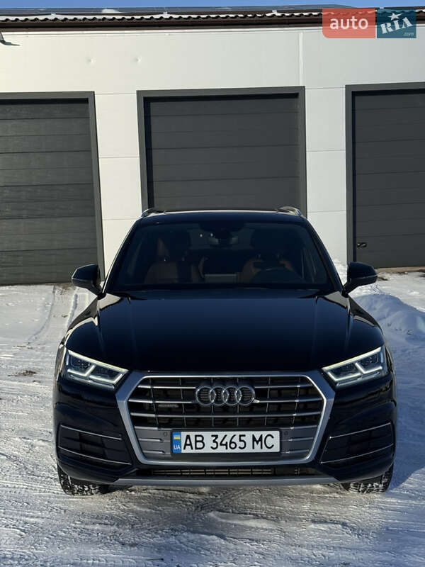 Внедорожник / Кроссовер Audi Q5 2018 в Хмельнике