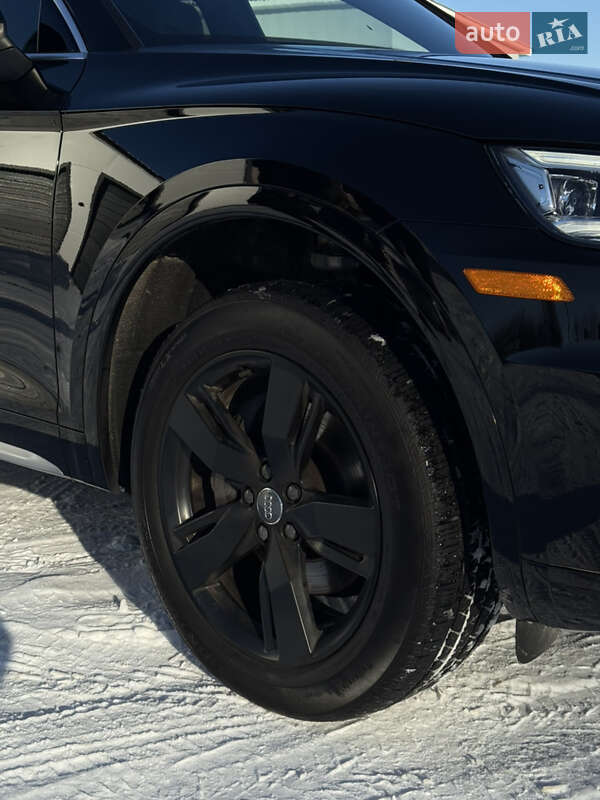 Внедорожник / Кроссовер Audi Q5 2018 в Хмельнике