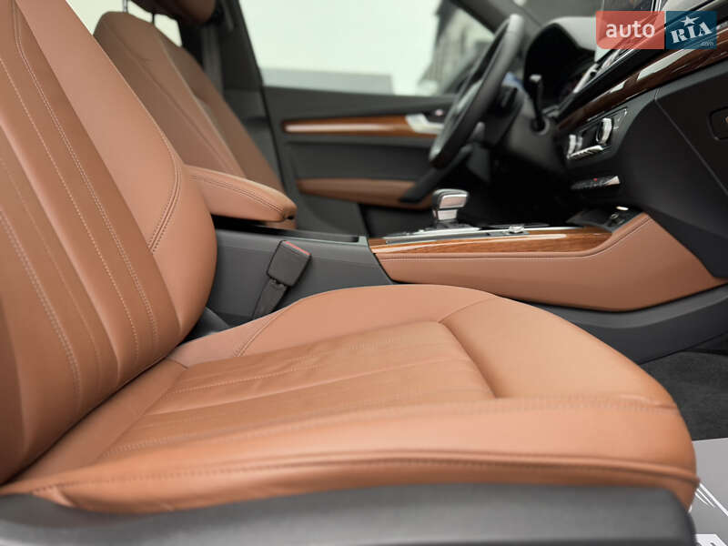 Внедорожник / Кроссовер Audi Q5 2022 в Дрогобыче