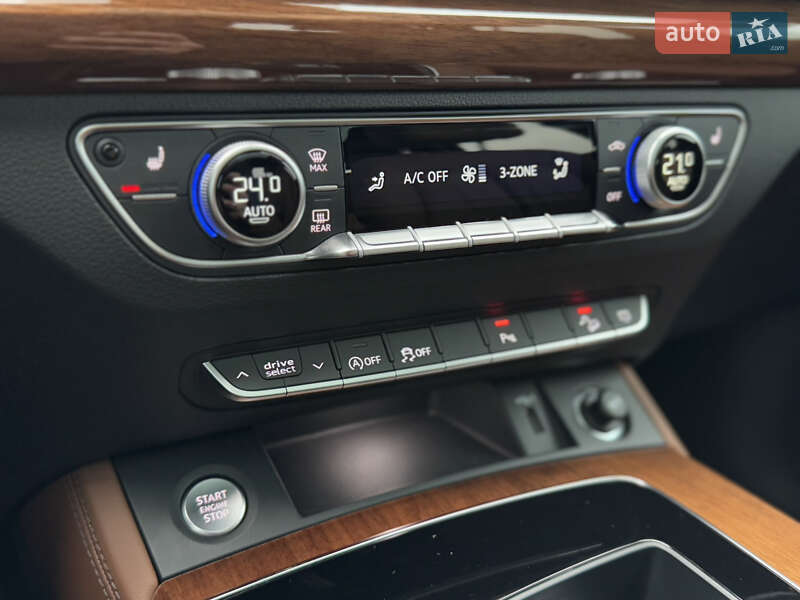 Внедорожник / Кроссовер Audi Q5 2022 в Дрогобыче