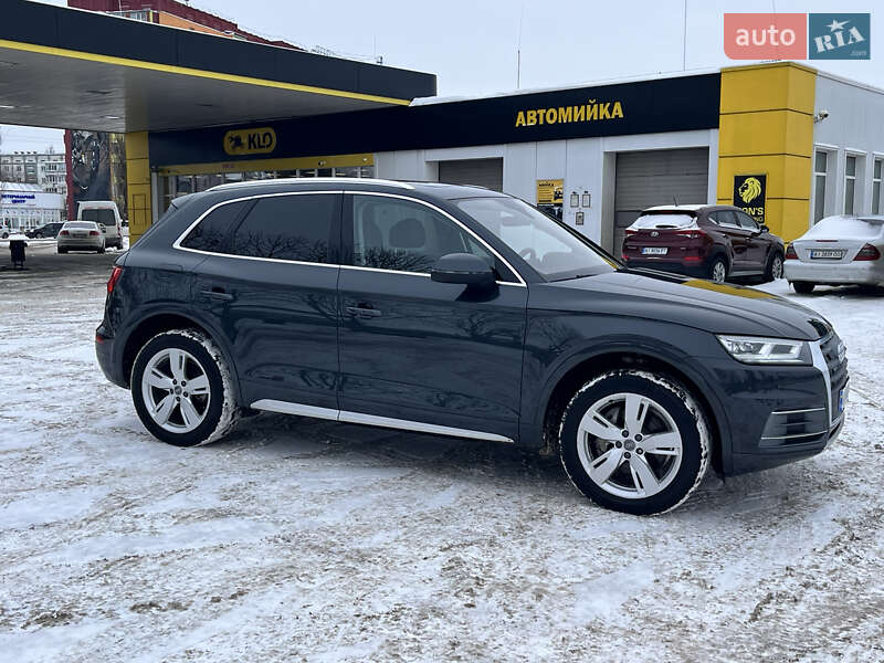 Позашляховик / Кросовер Audi Q5 2017 в Києві