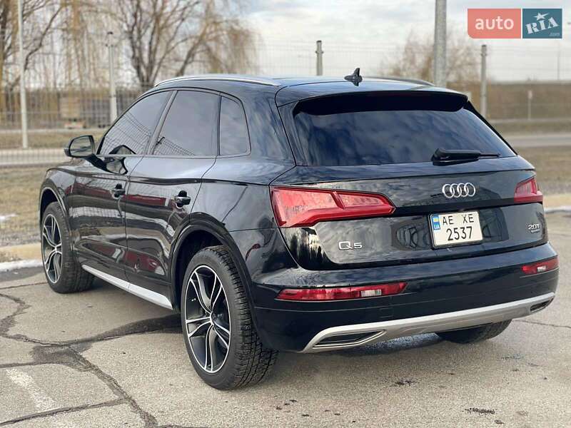 Внедорожник / Кроссовер Audi Q5 2017 в Днепре