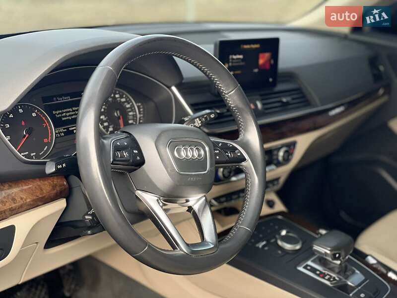 Внедорожник / Кроссовер Audi Q5 2017 в Днепре