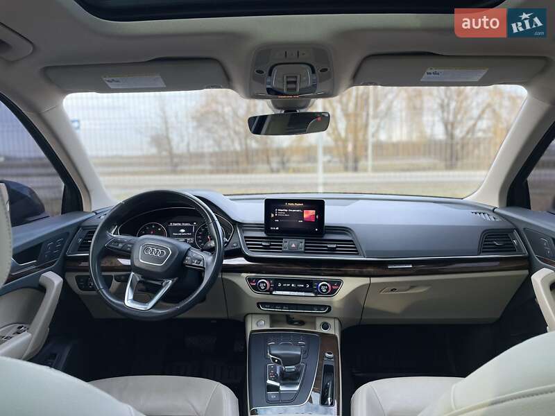 Внедорожник / Кроссовер Audi Q5 2017 в Днепре