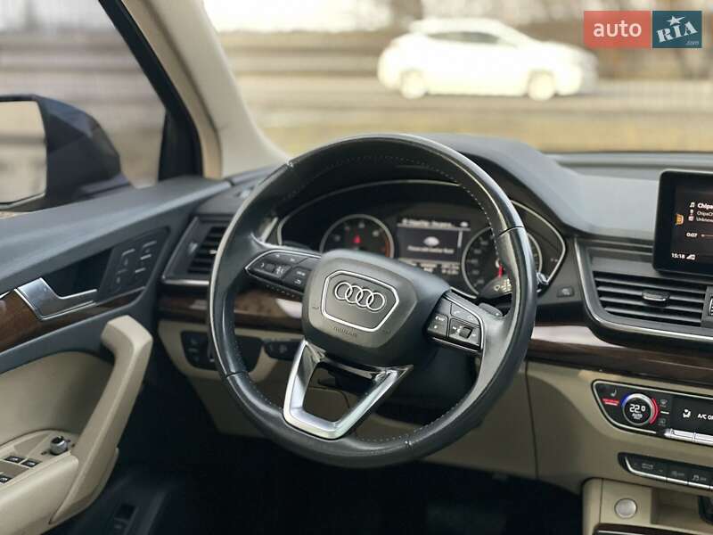 Внедорожник / Кроссовер Audi Q5 2017 в Днепре