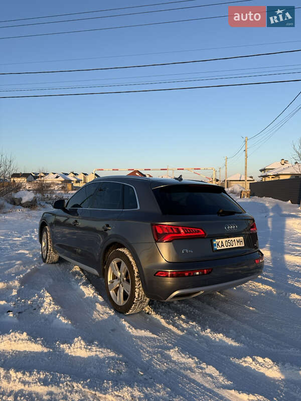 Позашляховик / Кросовер Audi Q5 2019 в Києві