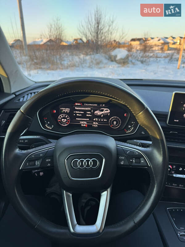 Позашляховик / Кросовер Audi Q5 2019 в Києві