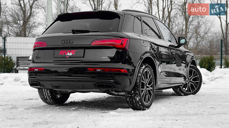 Позашляховик / Кросовер Audi Q5 2021 в Рівному