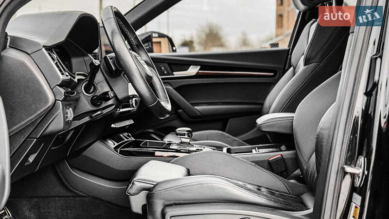 Позашляховик / Кросовер Audi Q5 2021 в Рівному