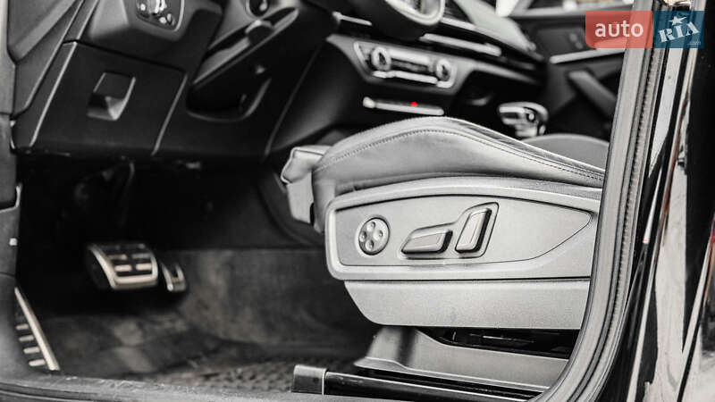 Позашляховик / Кросовер Audi Q5 2021 в Рівному