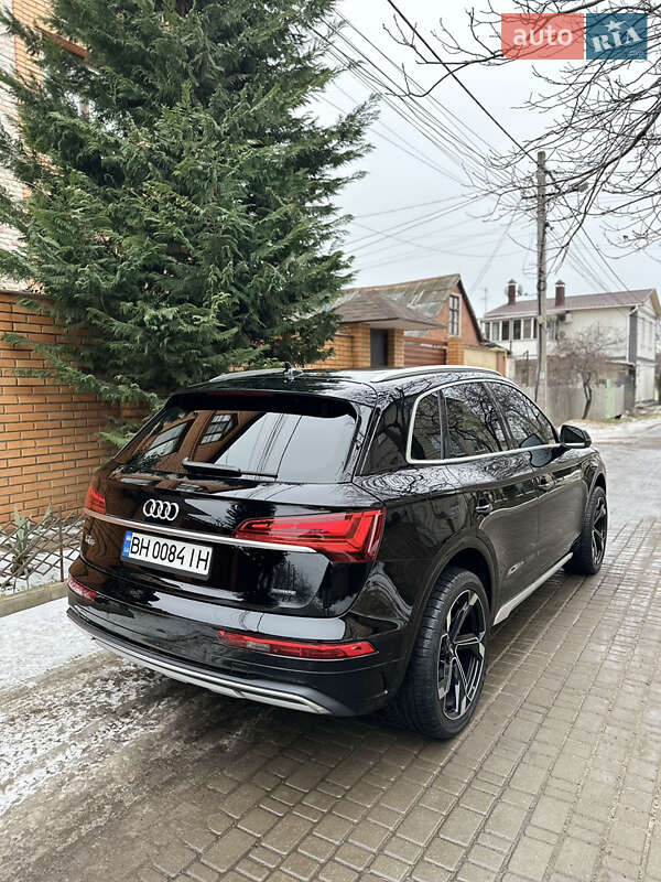 Позашляховик / Кросовер Audi Q5 2021 в Одесі
