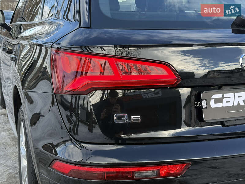 Внедорожник / Кроссовер Audi Q5 2017 в Стрые