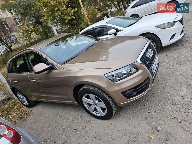 Позашляховик / Кросовер Audi Q5 2012 в Дніпрі