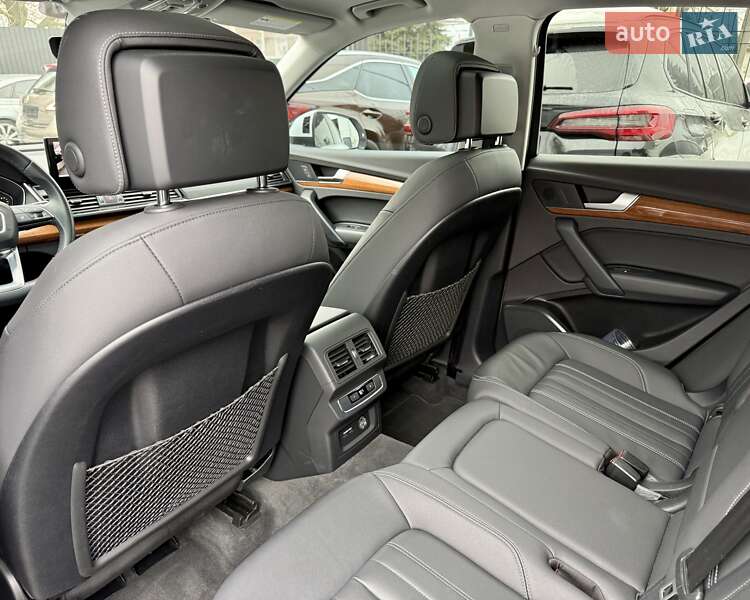 Позашляховик / Кросовер Audi Q5 2021 в Києві фото 16 Позашляховик / Кросовер Audi Q5 2021 в Києві