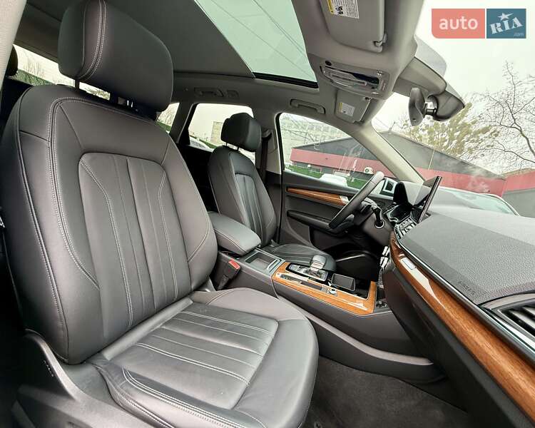 Позашляховик / Кросовер Audi Q5 2021 в Києві фото 23 Позашляховик / Кросовер Audi Q5 2021 в Києві