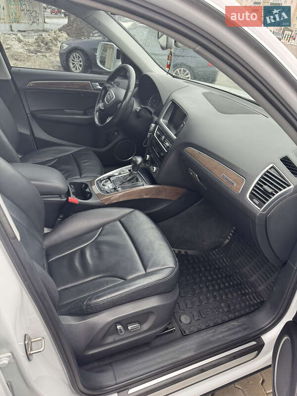Позашляховик / Кросовер Audi Q5 2016 в Луцьку фото 30 Позашляховик / Кросовер Audi Q5 2016 в Луцьку
