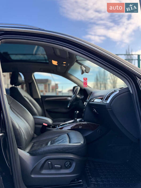 Внедорожник / Кроссовер Audi Q5 2012 в Тячеве