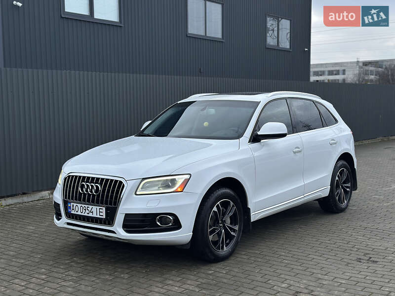 Внедорожник / Кроссовер Audi Q5 2015 в Ужгороде