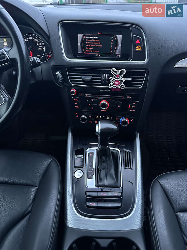 Внедорожник / Кроссовер Audi Q5 2015 в Ужгороде