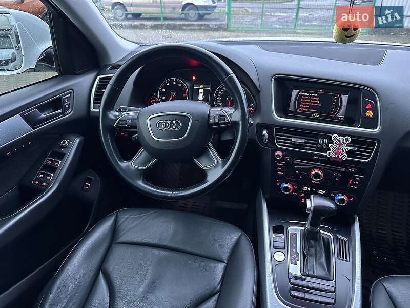 Внедорожник / Кроссовер Audi Q5 2015 в Ужгороде
