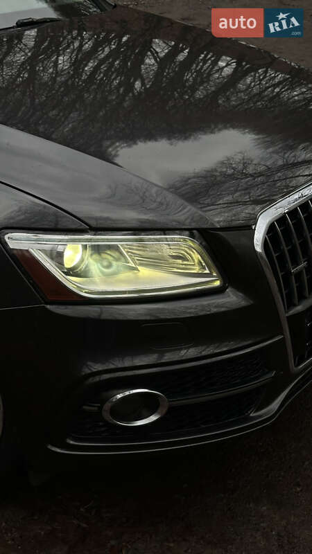 Позашляховик / Кросовер Audi Q5 2016 в Ужгороді