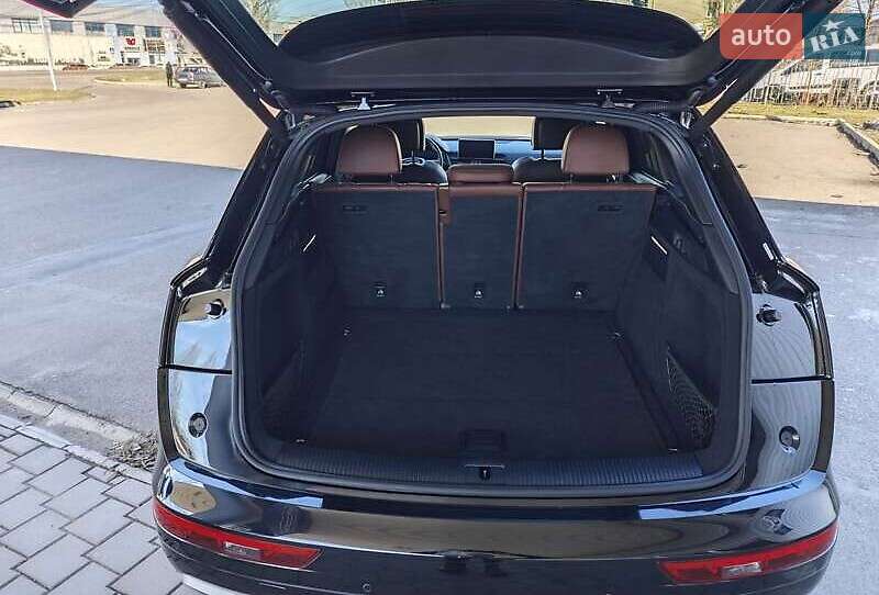 Позашляховик / Кросовер Audi Q5 2019 в Вінниці