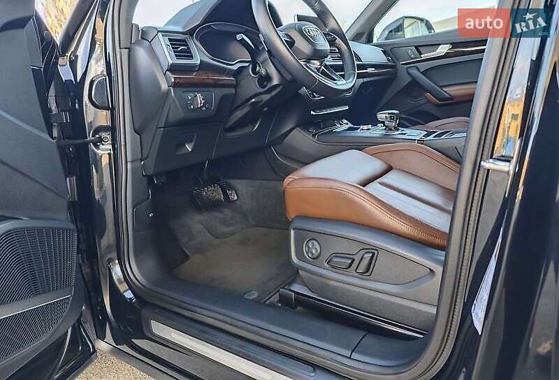 Позашляховик / Кросовер Audi Q5 2019 в Вінниці