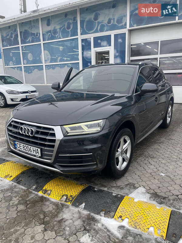 Позашляховик / Кросовер Audi Q5 2019 в Чернівцях