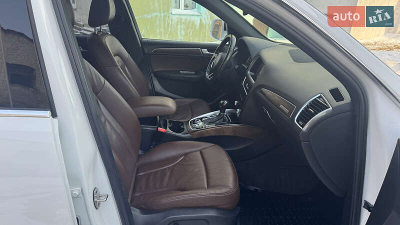 Внедорожник / Кроссовер Audi Q5 2015 в Дубно