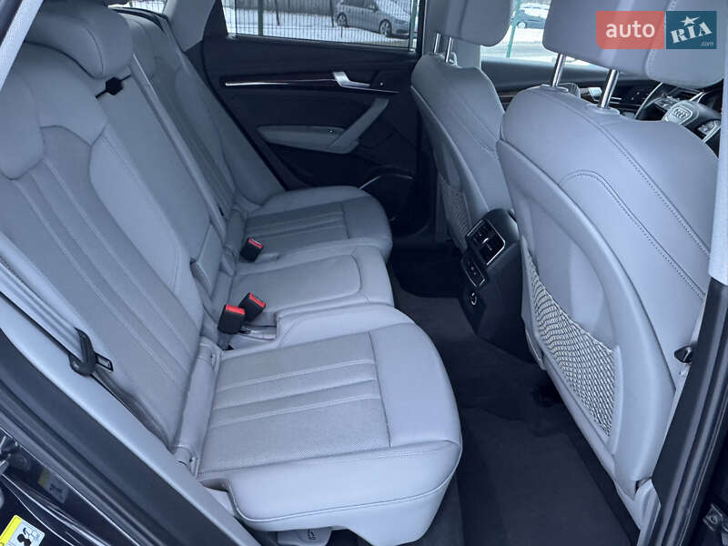 Позашляховик / Кросовер Audi Q5 2017 в Луцьку фото 22 Позашляховик / Кросовер Audi Q5 2017 в Луцьку