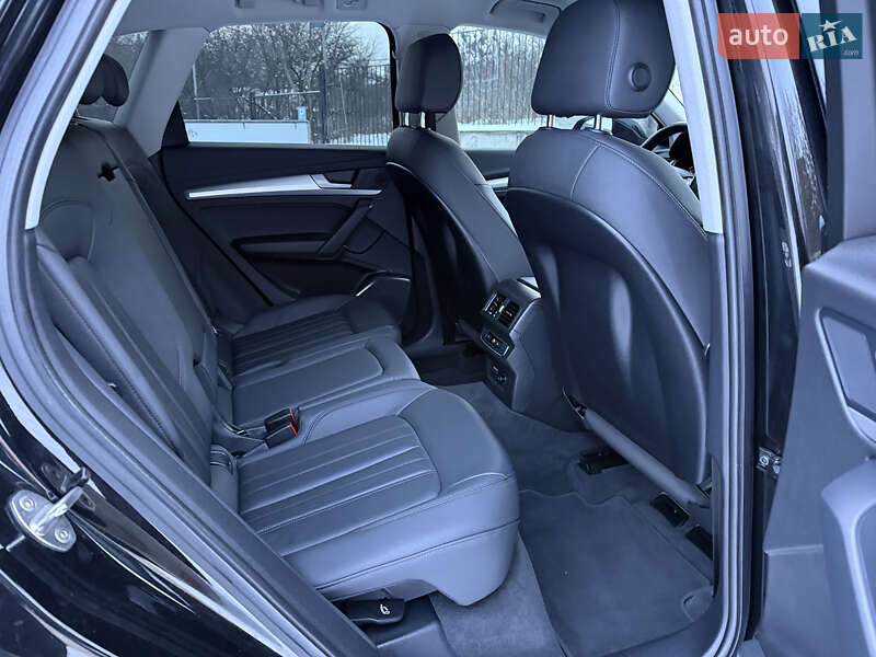 Позашляховик / Кросовер Audi Q5 2022 в Рівному