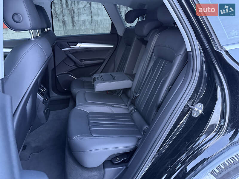 Позашляховик / Кросовер Audi Q5 2022 в Рівному