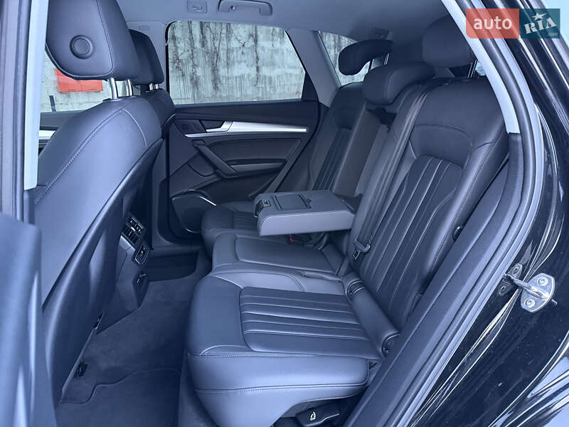 Позашляховик / Кросовер Audi Q5 2022 в Рівному