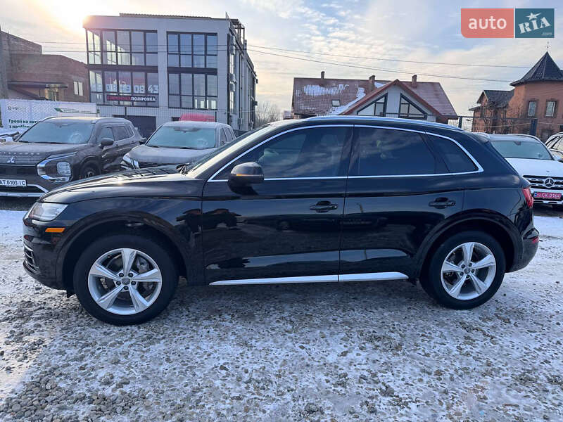 Позашляховик / Кросовер Audi Q5 2020 в Івано-Франківську