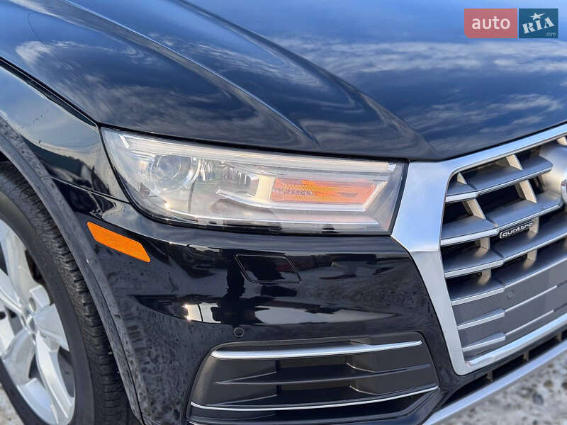 Позашляховик / Кросовер Audi Q5 2020 в Івано-Франківську