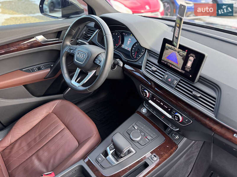 Позашляховик / Кросовер Audi Q5 2020 в Івано-Франківську