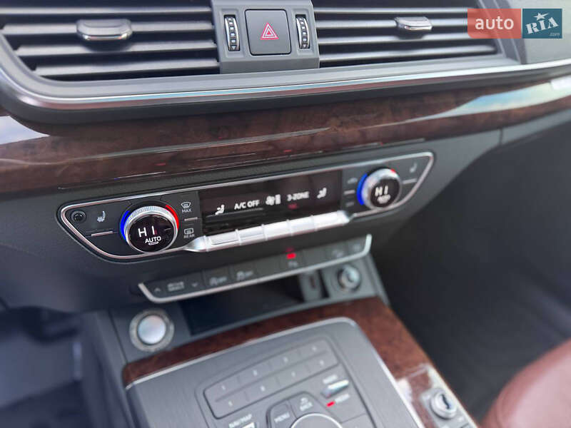 Позашляховик / Кросовер Audi Q5 2020 в Івано-Франківську