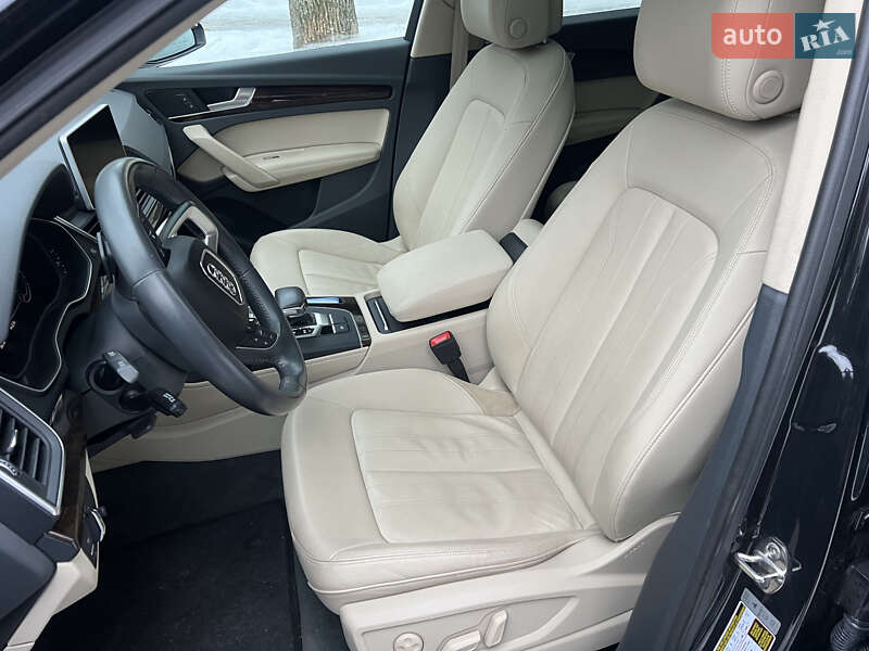 Позашляховик / Кросовер Audi Q5 2019 в Львові